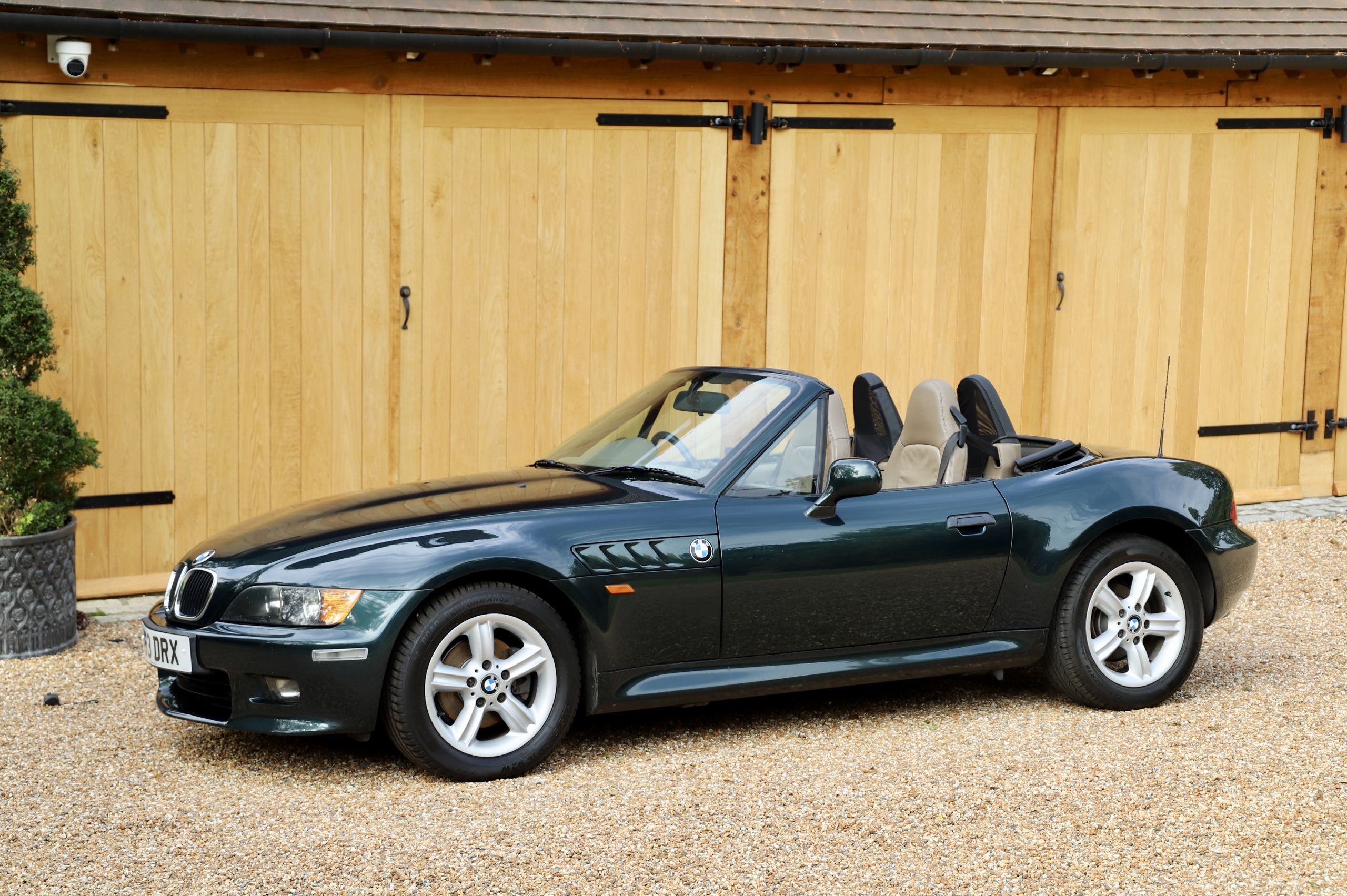 BMW Z3, 2.0i Roadster, 2000. Stunning Oxford Green metallic with
